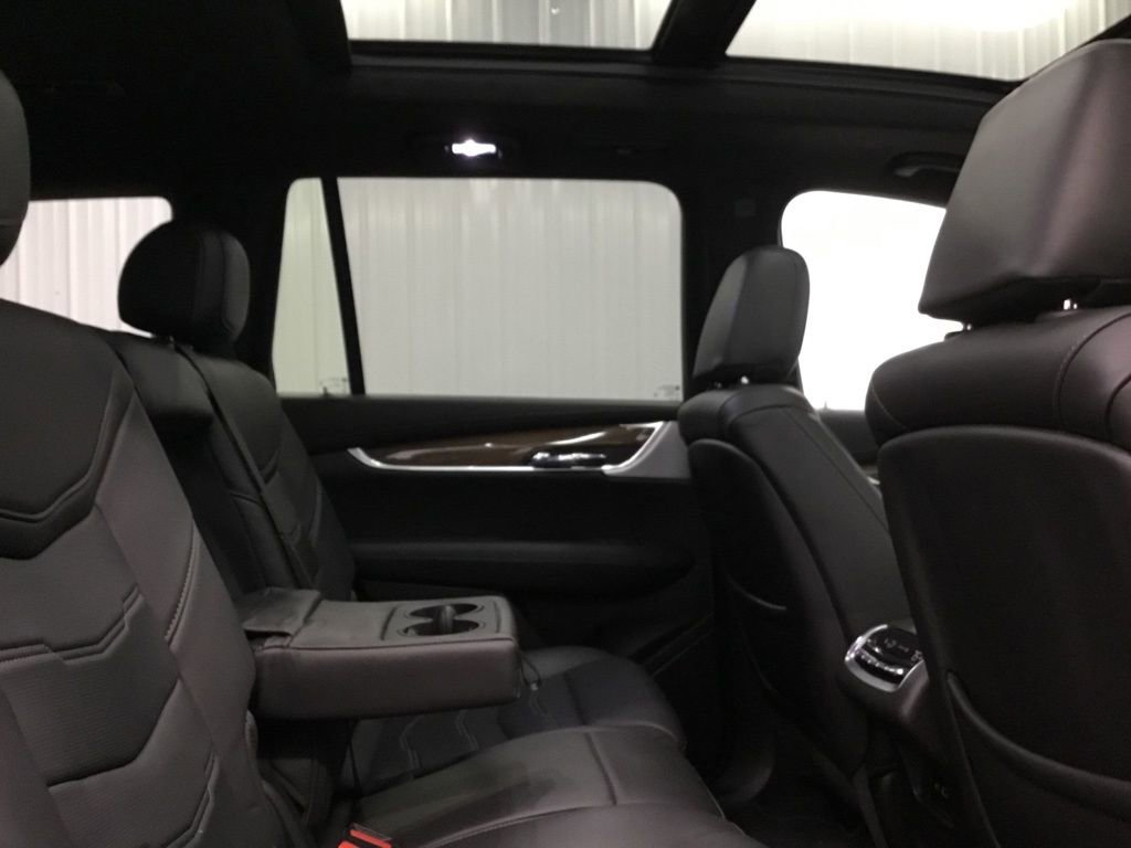 Used 2023 Cadillac XT6 Sport w/ Platinum Package image 20
