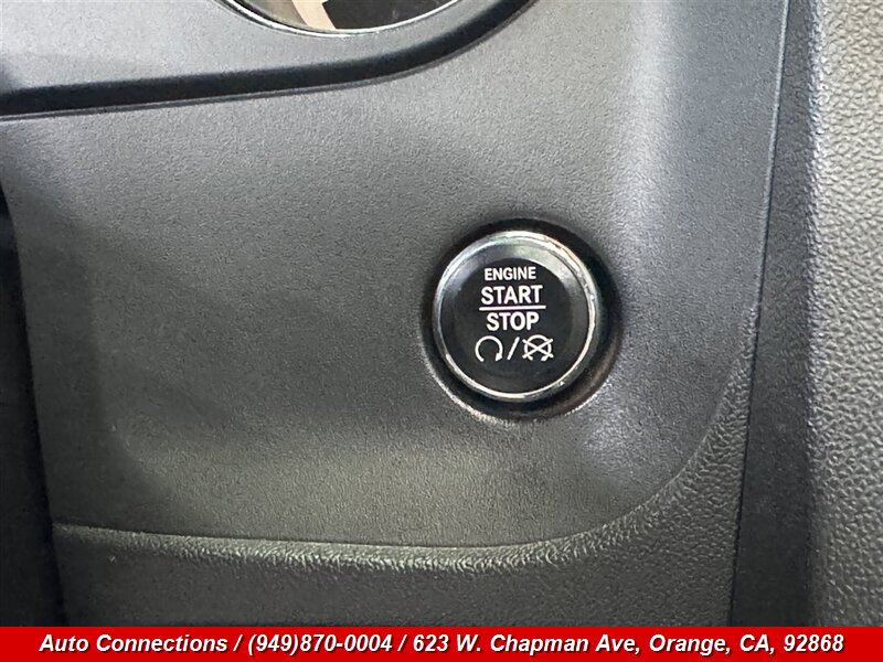 Used 2013 Dodge Challenger R/T Plus RWD image 18