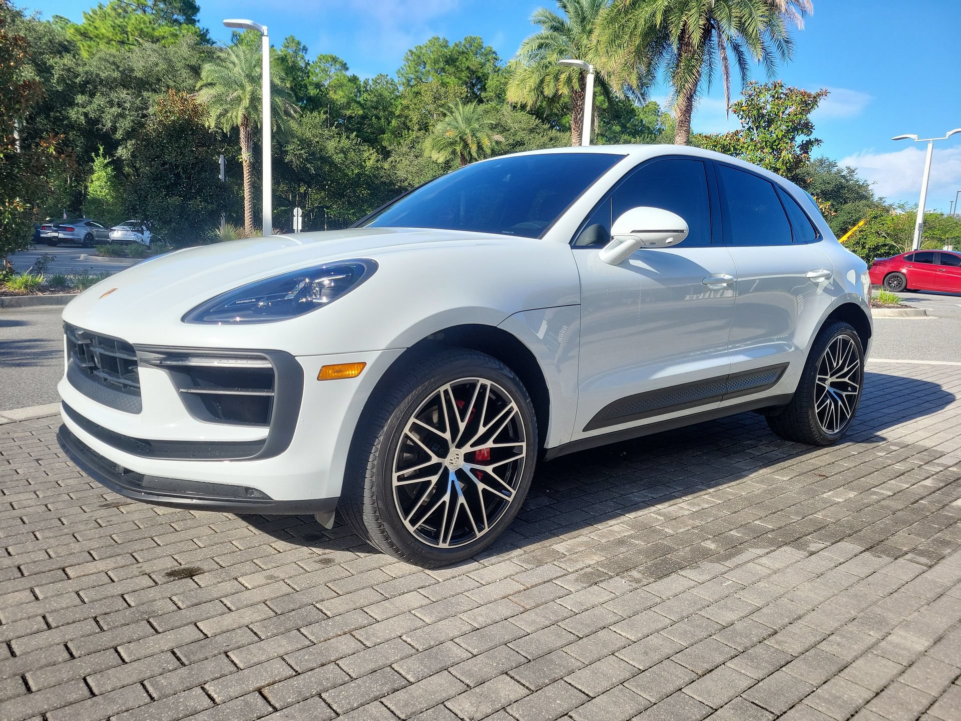 Used 2023 Porsche Macan S AWD/4WD image 6