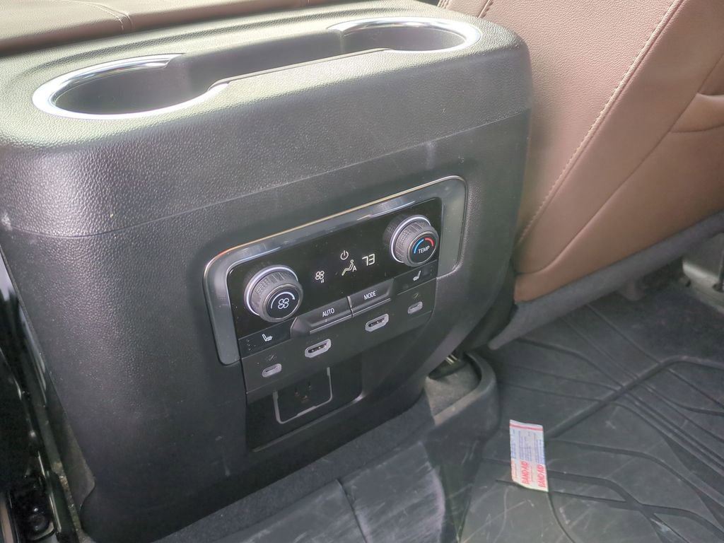 Used 2024 Chevrolet Tahoe High Country w/ Premium Package image 25