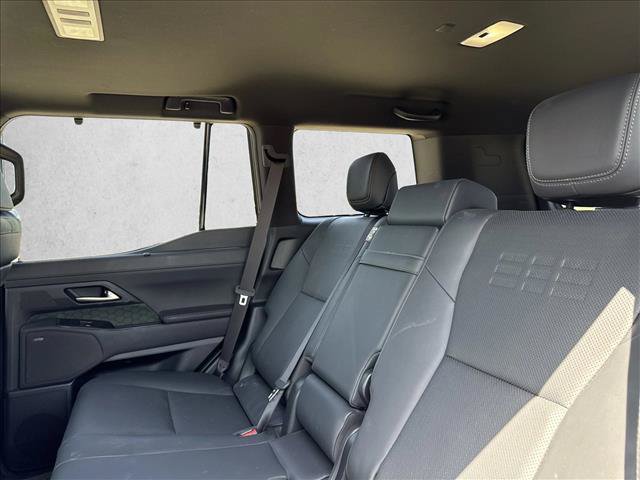 Used 2024 Lexus GX 550 AWD/4WD image 18