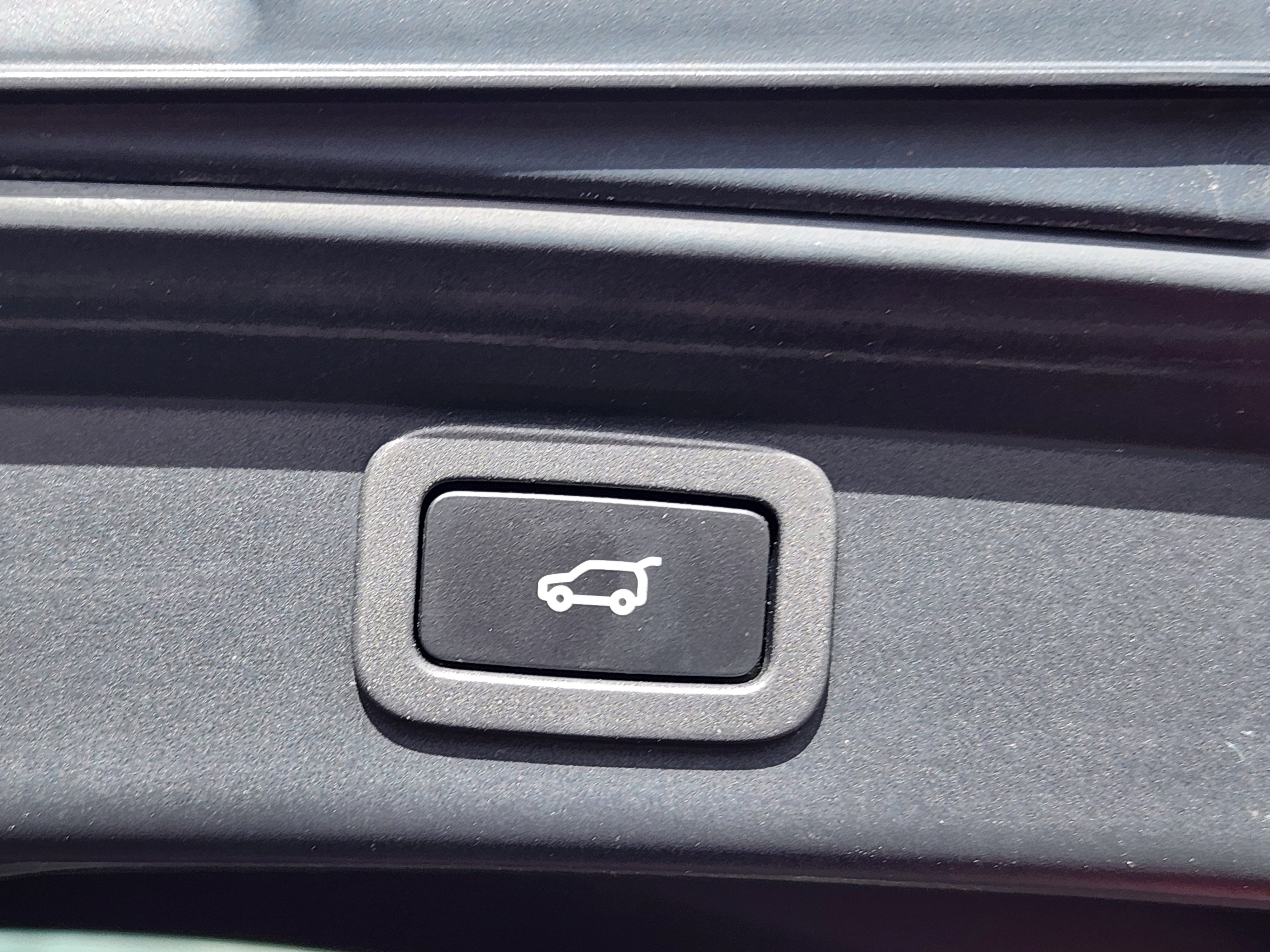 Used 2020 Jaguar I-PACE SE image 19