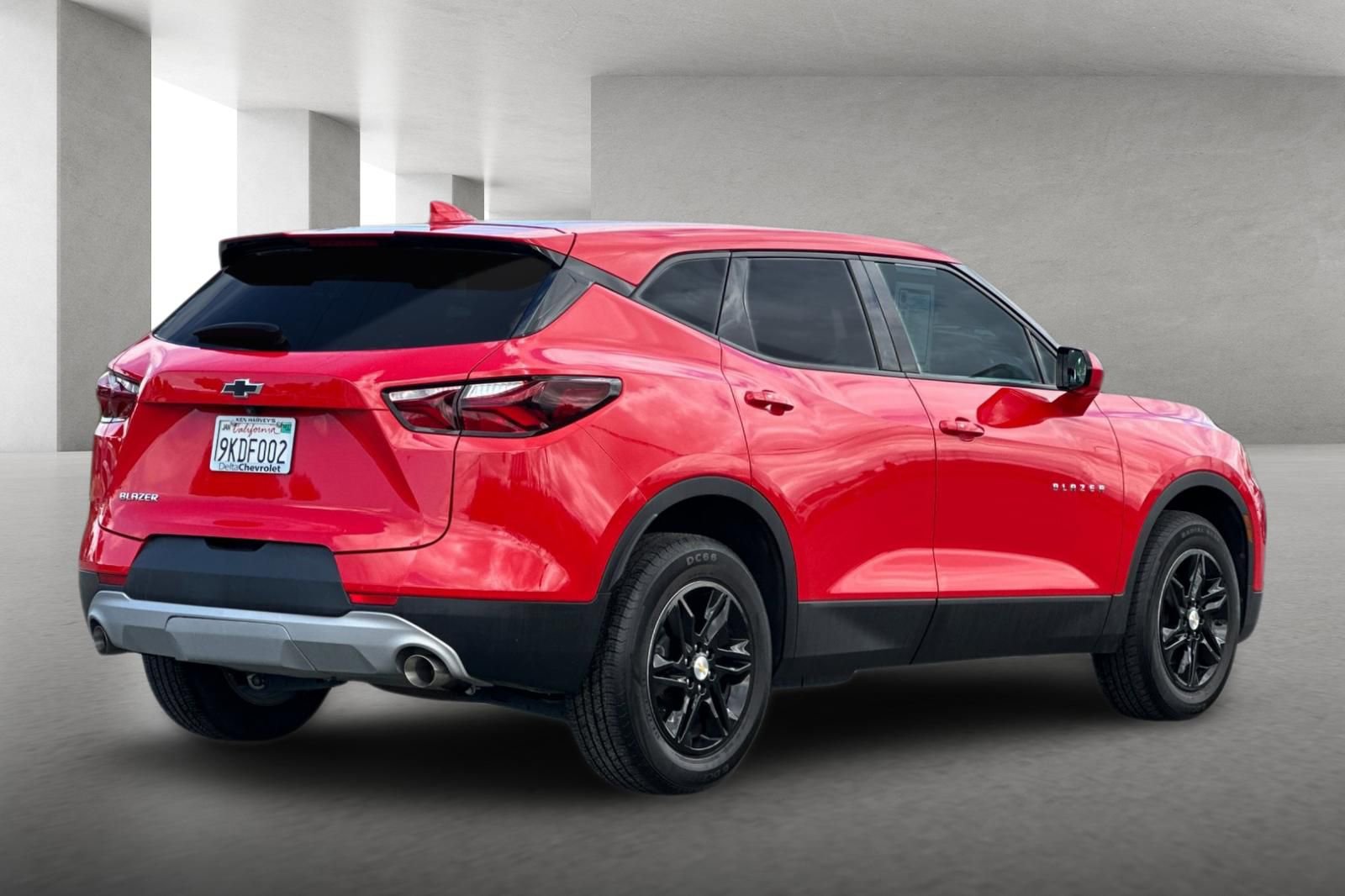 Used 2022 Chevrolet Blazer LT FWD image 4