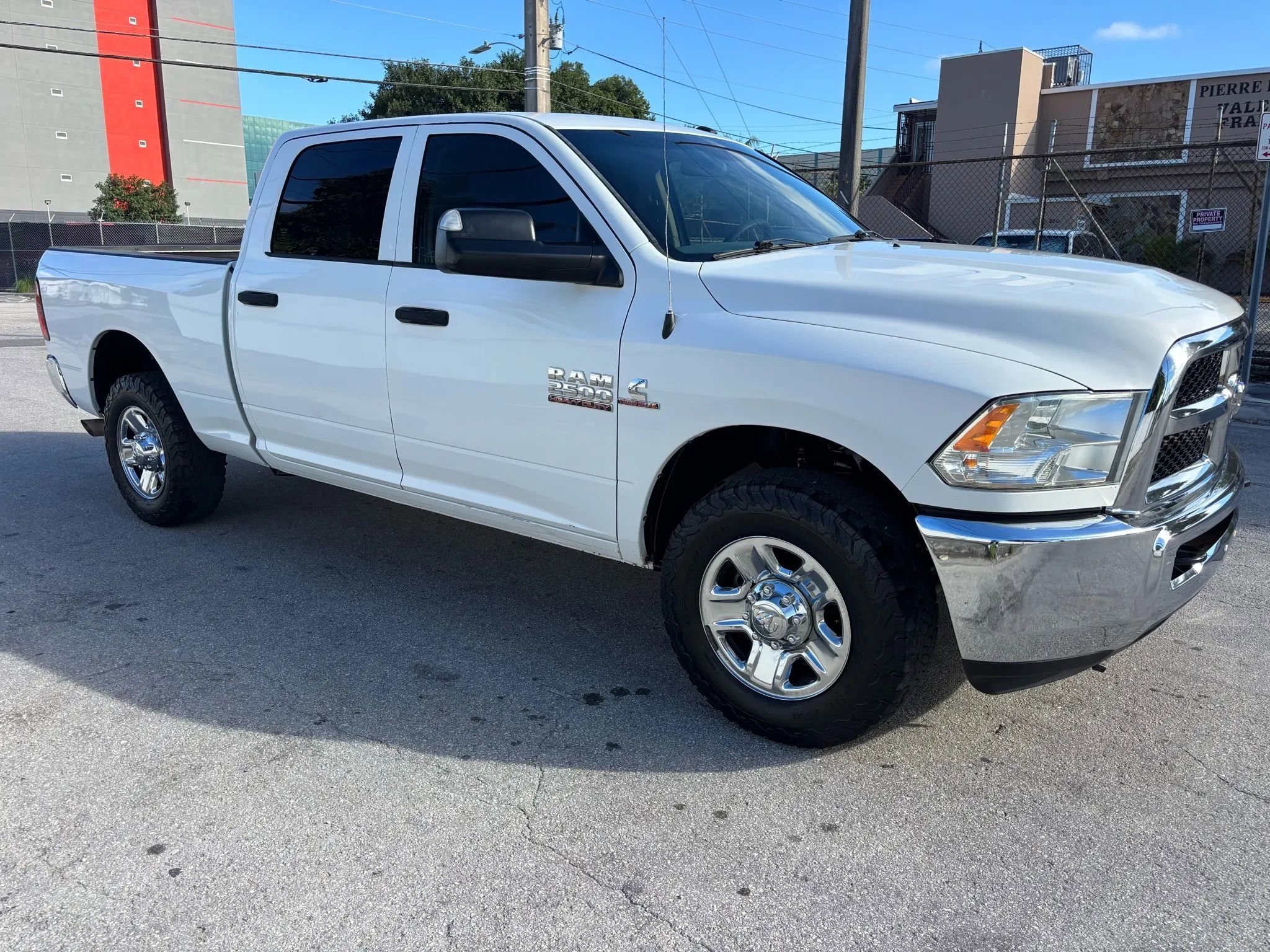 Used 2017 RAM 2500 Tradesman w/ Chrome Appearance Group RWD image 6
