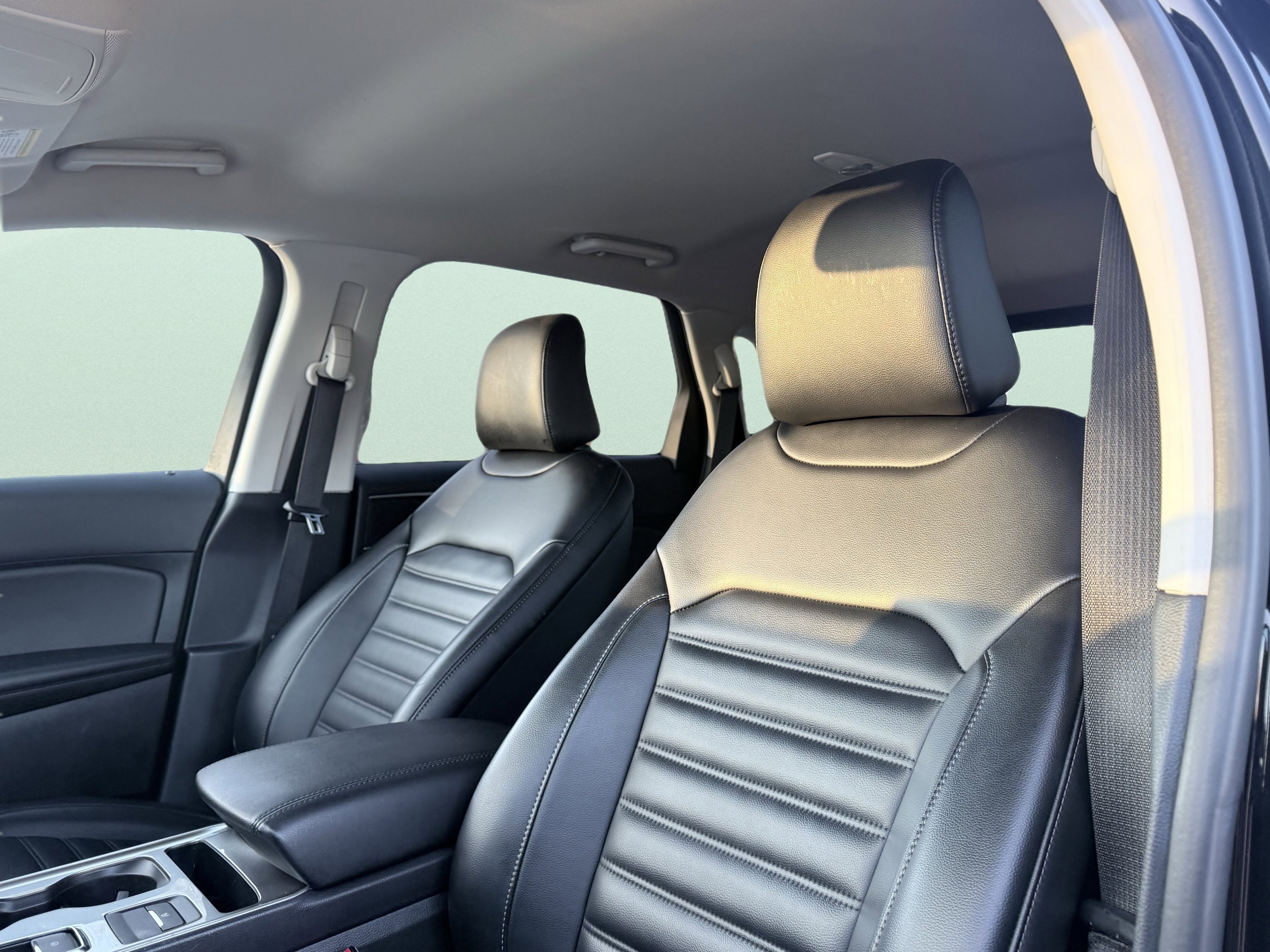 Used 2023 Ford Edge SEL w/ Convenience Package image 28