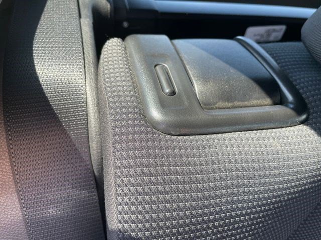 Used 2020 Toyota RAV4 LE w/ All Weather Liner Package AWD/4WD image 21