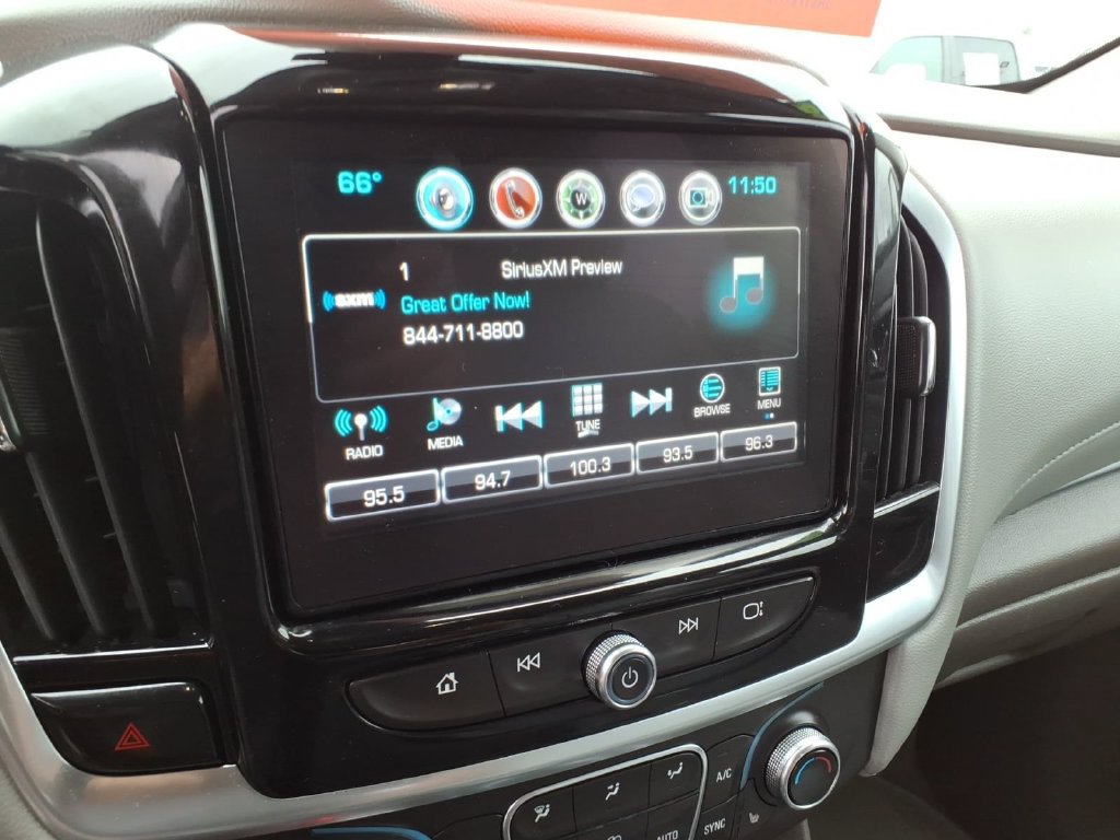 Used 2018 Chevrolet Traverse LT FWD image 18
