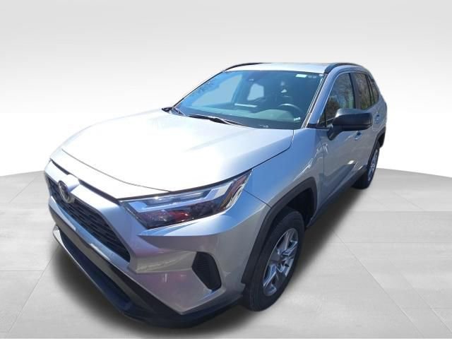 Used 2025 Toyota RAV4 LE image 2