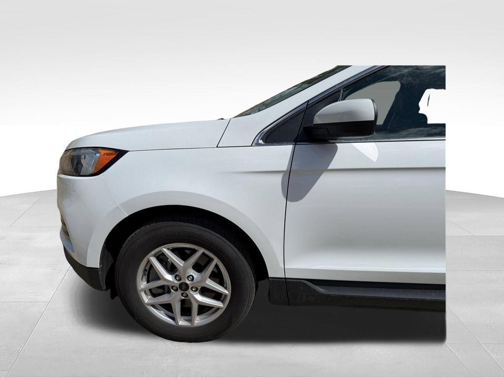 Certified 2024 Ford Edge SEL AWD/4WD image 34