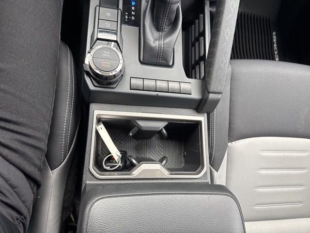 Used 2025 Toyota Tacoma TRD Sport AWD/4WD image 19