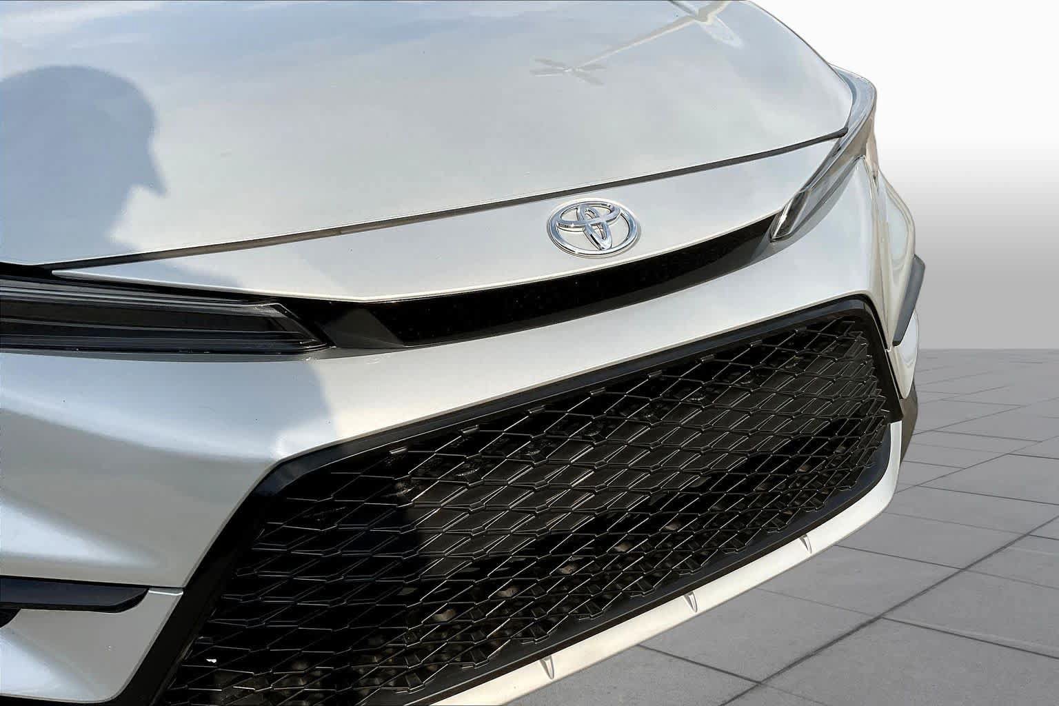 Used 2024 Toyota Corolla SE w/ SE Premium Package FWD image 27