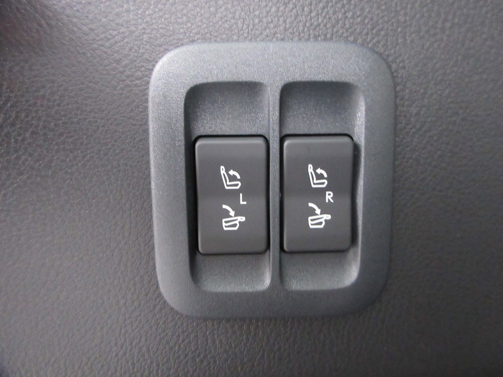 New 2026 Lexus TX 500h AWD image 58