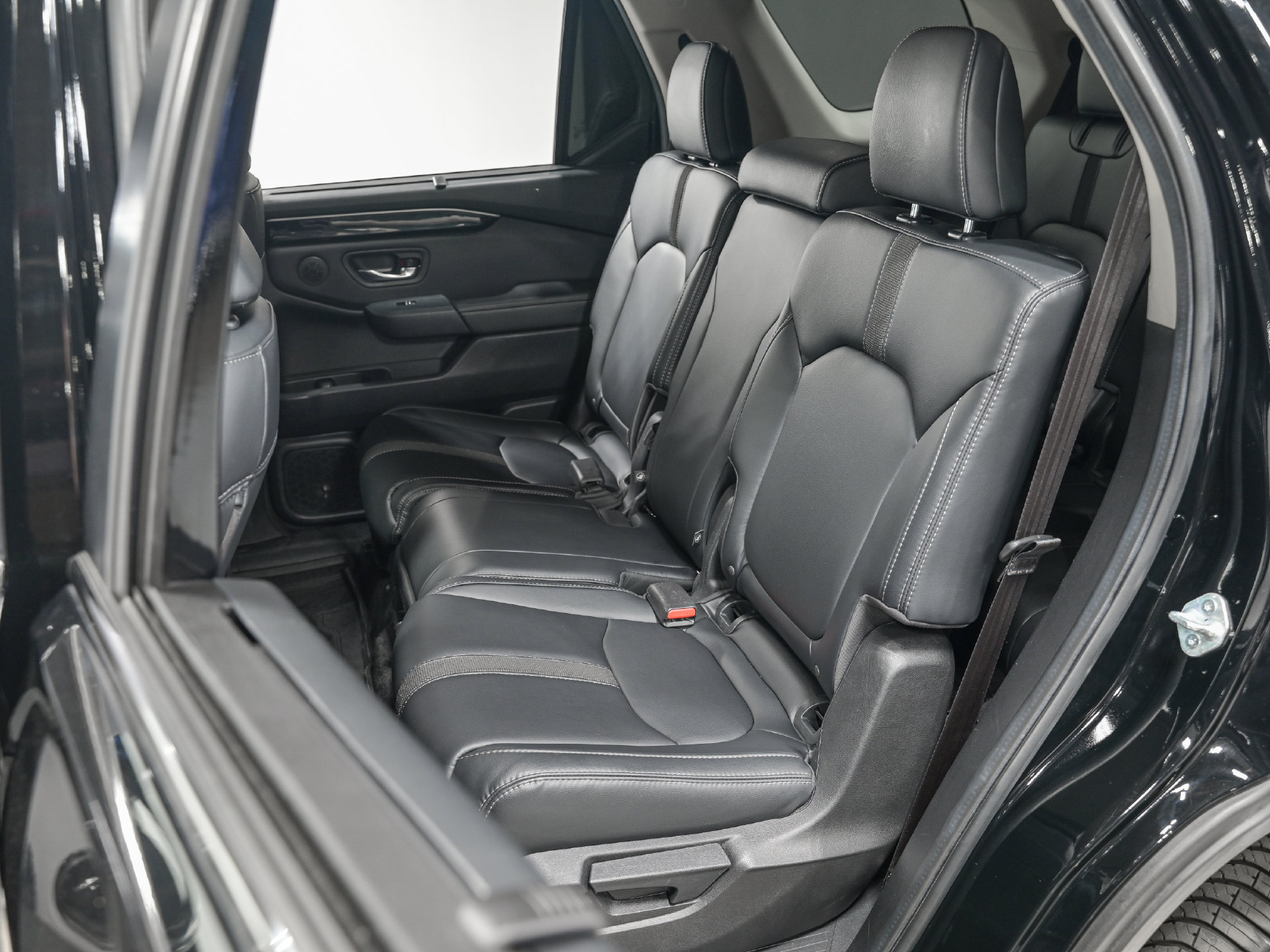 Used 2025 Honda Pilot EX-L image 27