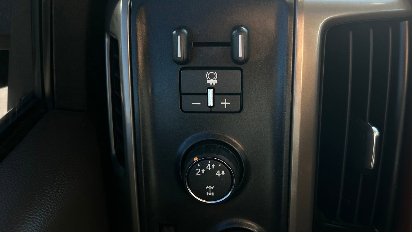 Used 2015 Chevrolet Silverado 2500 High Country w/ Duramax Plus Package image 34