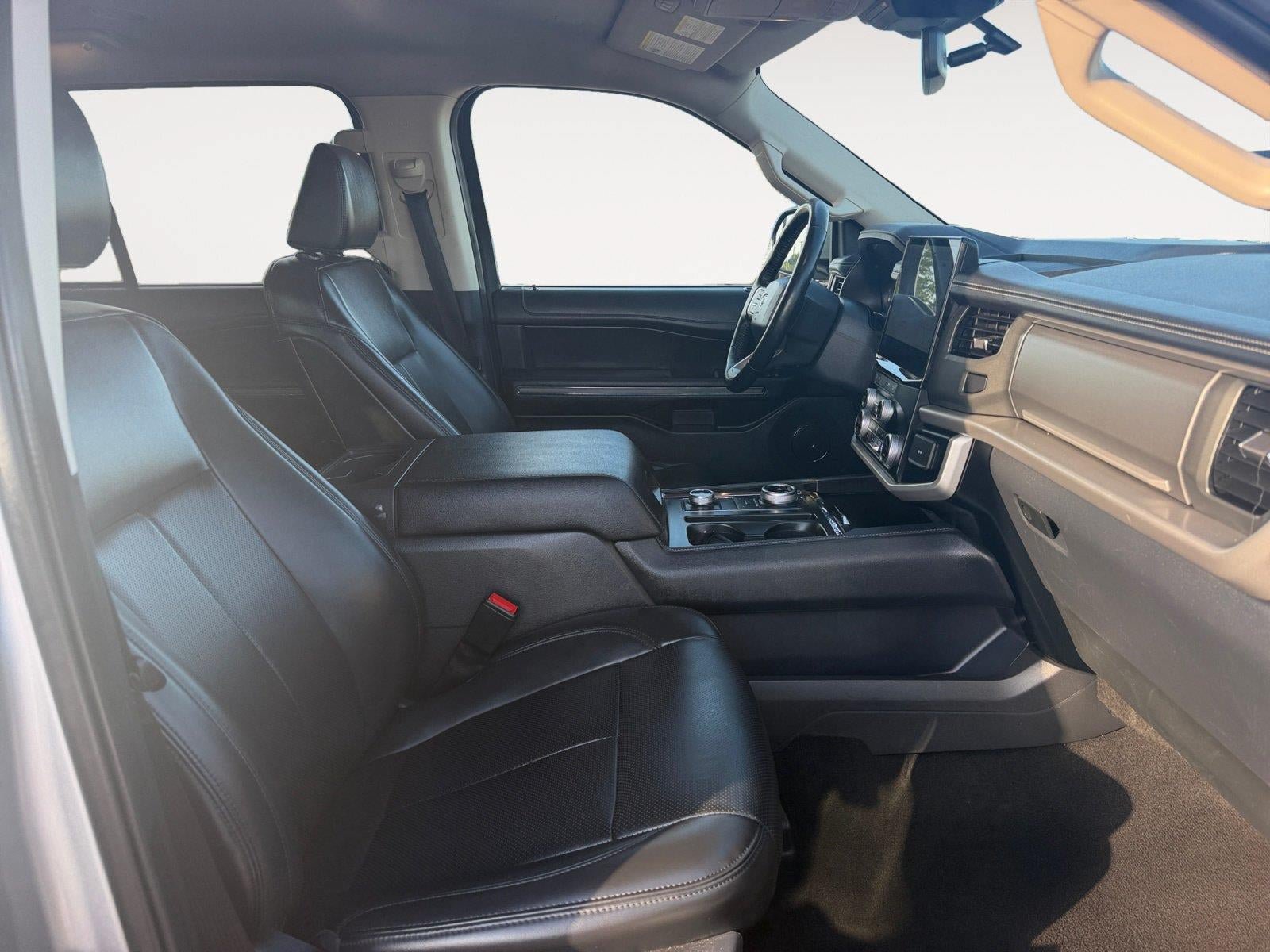 Used 2024 Ford Expedition XLT AWD/4WD image 15