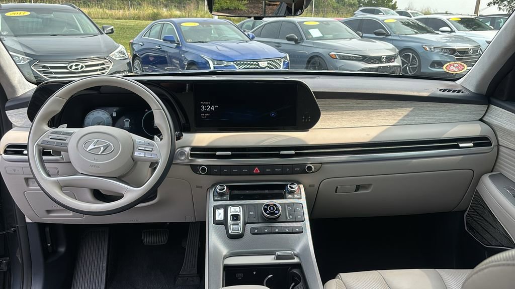 Used 2024 Hyundai Palisade Calligraphy image 12