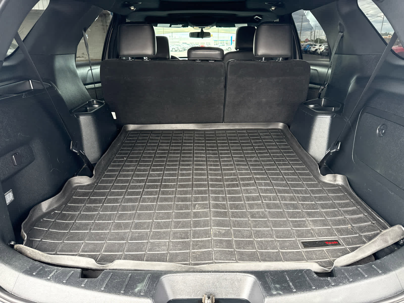 Used 2018 Ford Explorer XLT w/ Equipment Group 202A AWD/4WD image 24