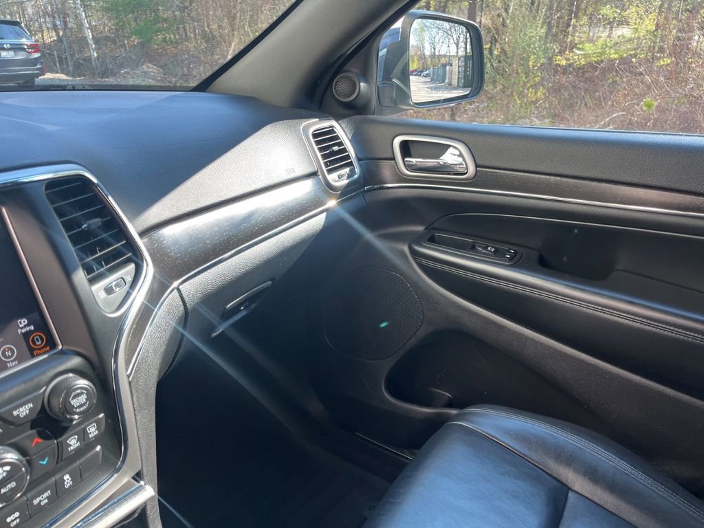 Used 2018 Jeep Grand Cherokee Limited AWD/4WD image 20