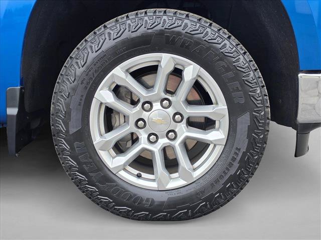 Certified 2022 Chevrolet Silverado 1500 LT w/ Safety Package AWD/4WD image 9