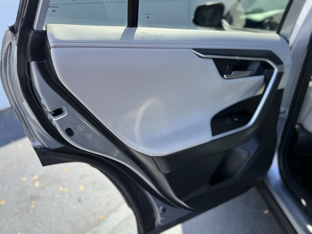 Used 2024 Toyota RAV4 Limited image 15
