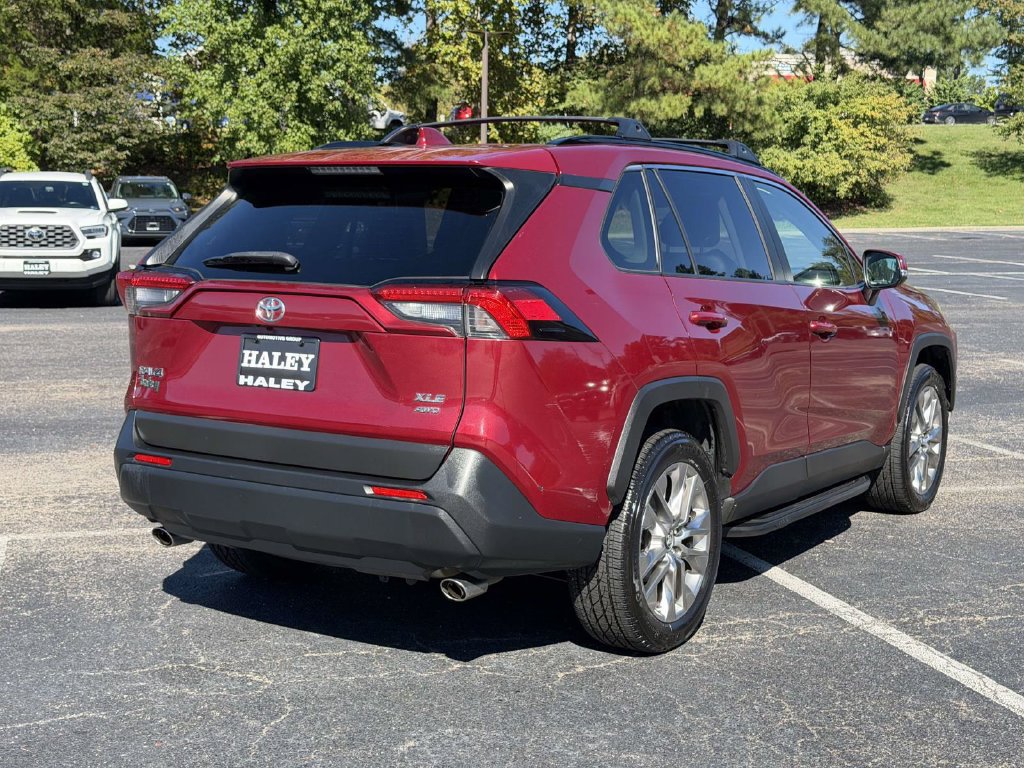 Used 2019 Toyota RAV4 XLE Premium w/ Cold Weather Package AWD/4WD image 20