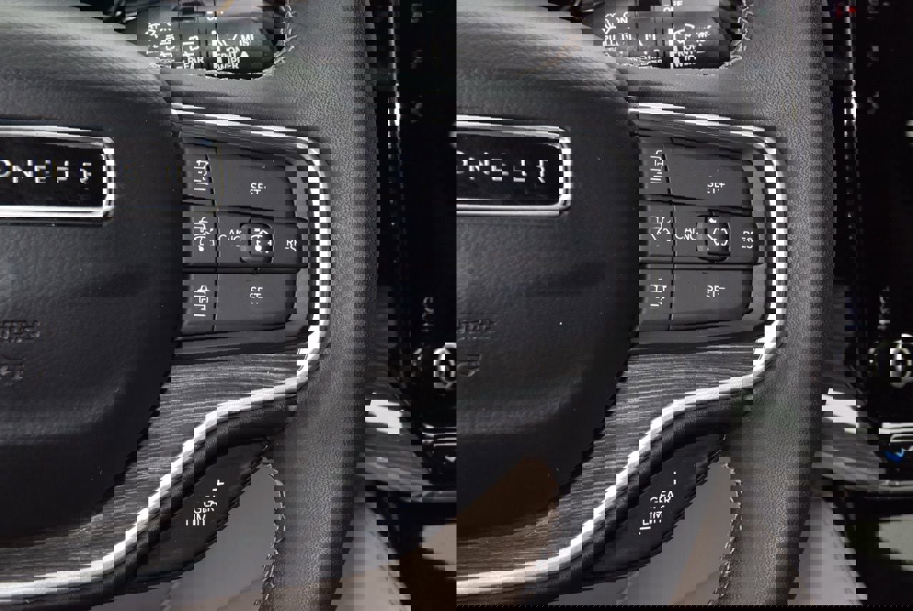 Used 2022 Jeep Wagoneer Series III w/ Rear Seat Video Group 1 image 26