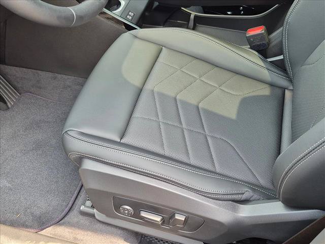 New 2026 BMW X1 xDrive28i w/ Technology Package AWD/4WD image 4