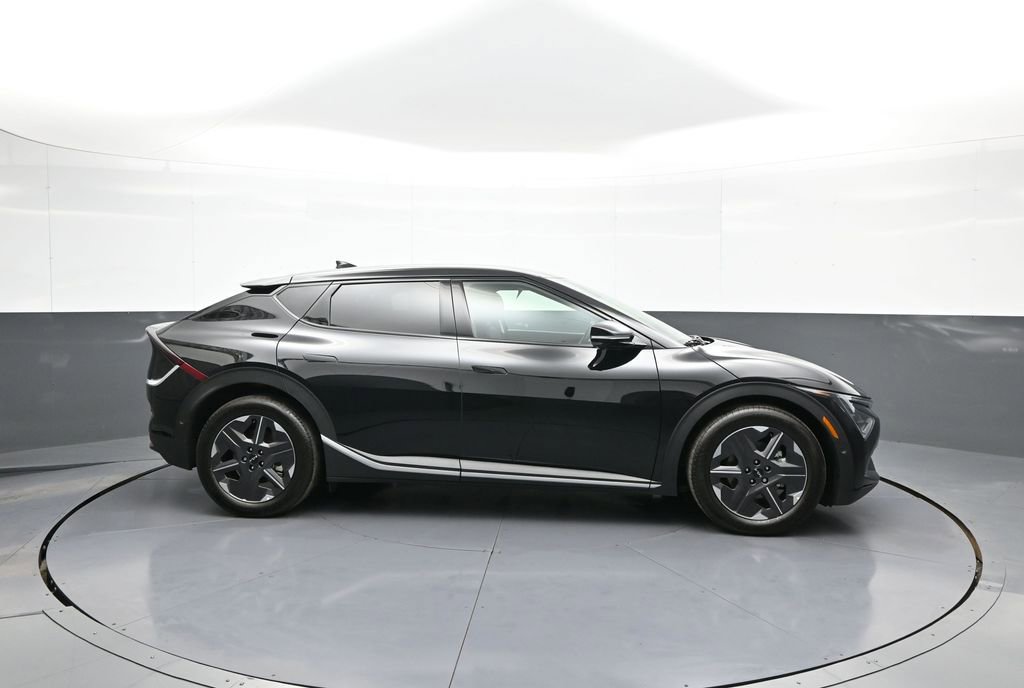 New 2025 Kia EV6 Light w/ Light LR Technology Package image 5