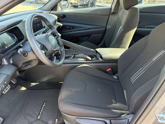 Certified 2025 Hyundai Elantra Sport image 17