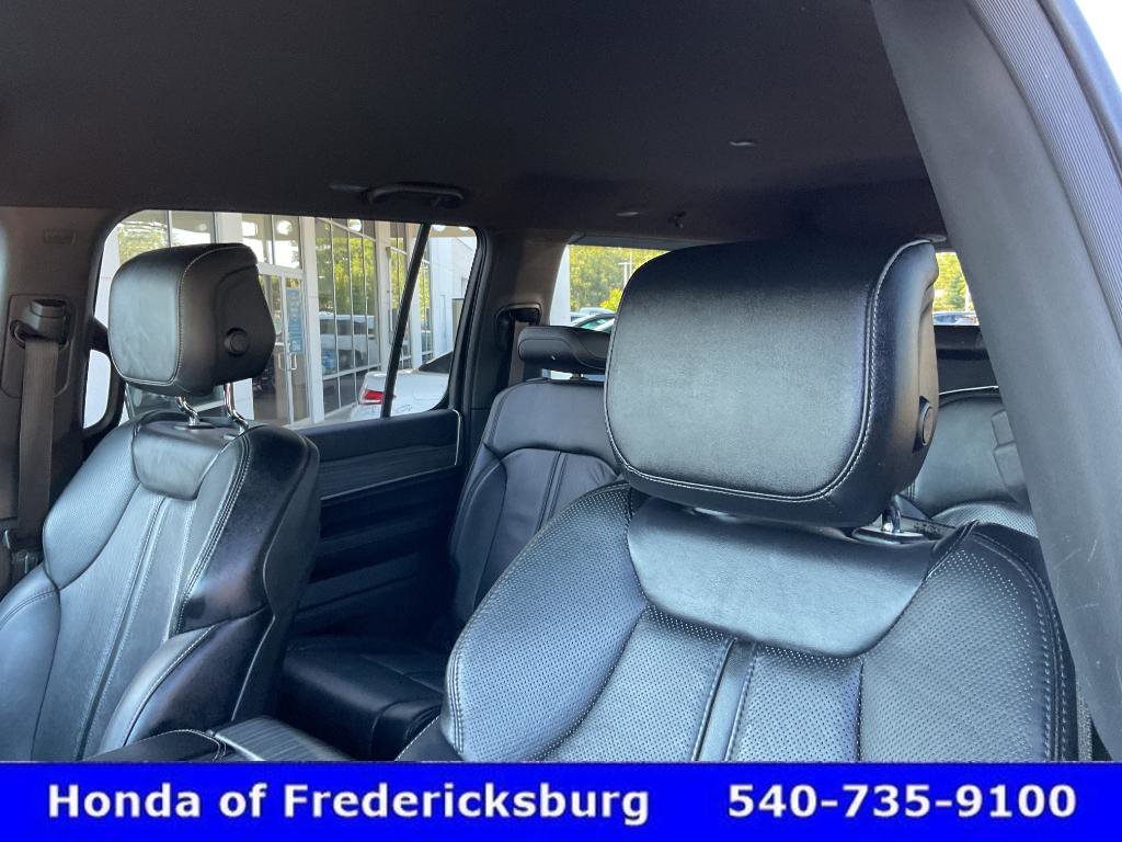 Used 2024 Jeep Wagoneer Series II w/ Flexible Seating Group AWD/4WD image 31