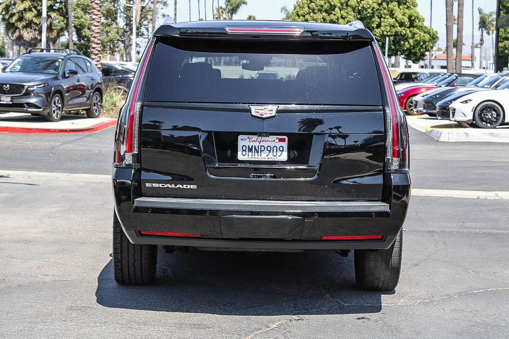 Used 2019 Cadillac Escalade ESV Luxury w/ Escalade Sport Edition AWD/4WD image 5