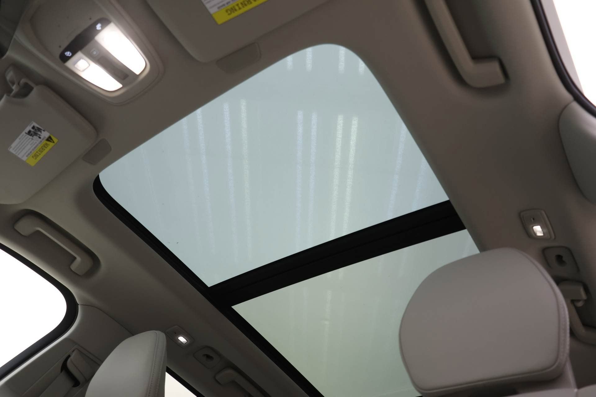 New 2026 Volvo XC90 B6 Ultra w/ Protection Package image 15