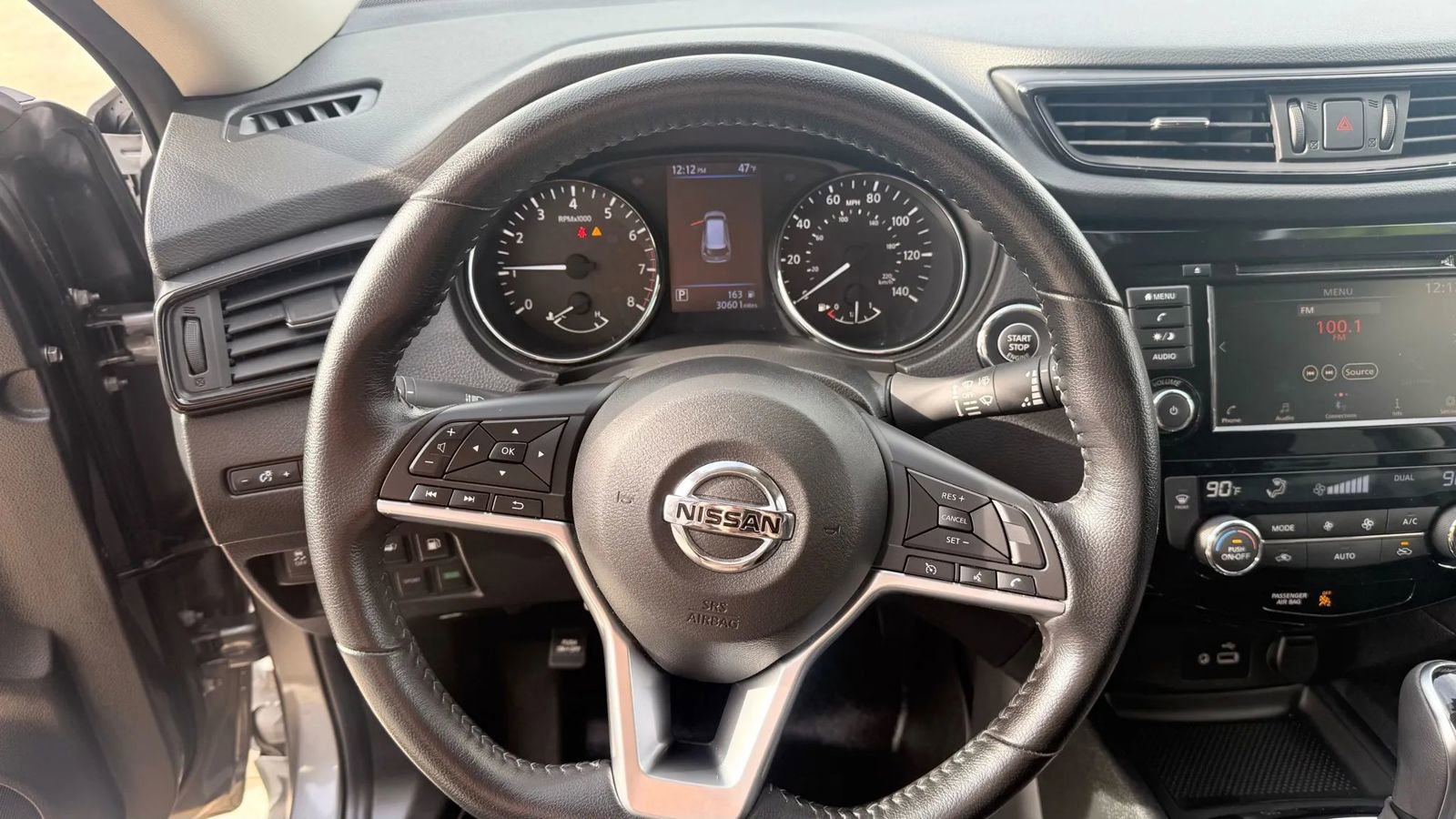 Used 2020 Nissan Rogue SV image 13