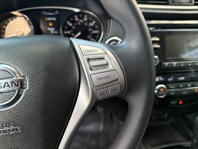 Used 2015 Nissan Rogue SV image 23