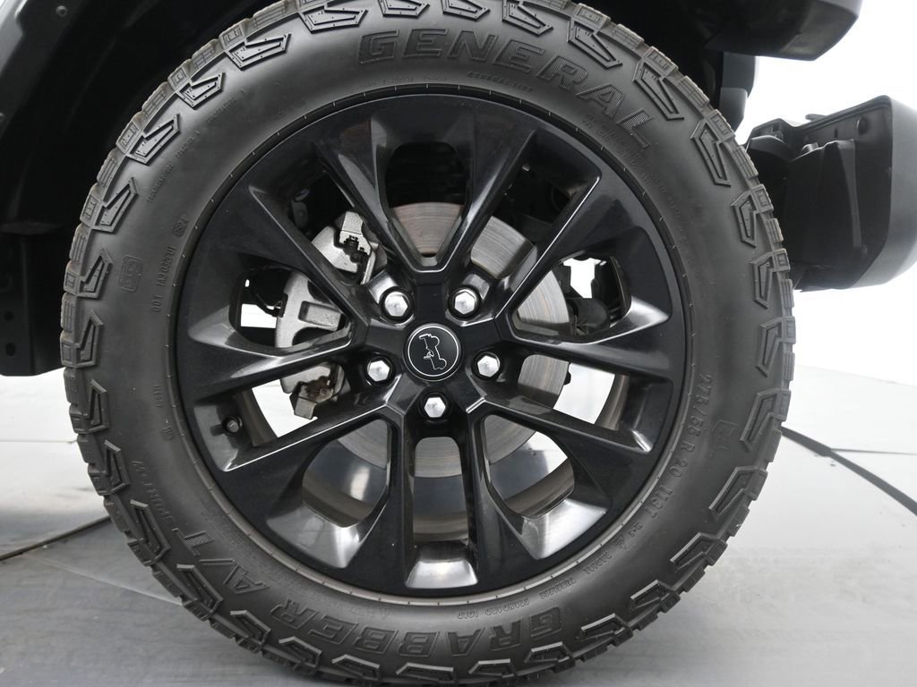 Used 2024 Jeep Gladiator Sport image 11