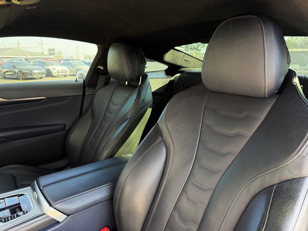 Used 2022 BMW 840i Coupe w/ Driving Assistance Package image 13
