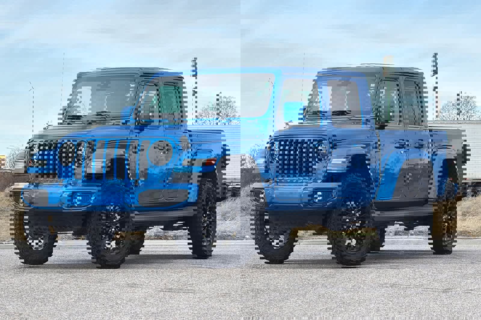 Used 2022 Jeep Gladiator Overland image 1