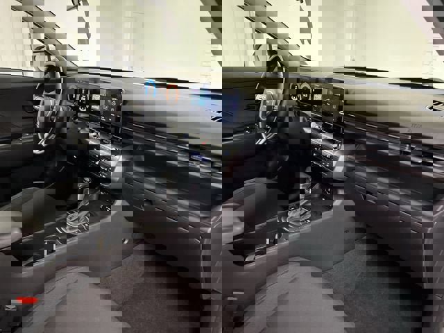 Used 2025 Hyundai Kona SEL image 28