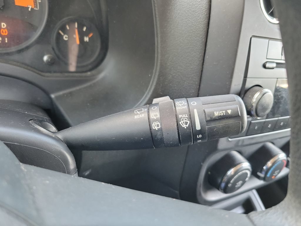 Used 2015 Jeep Patriot Sport w/ Power Value Group FWD image 21