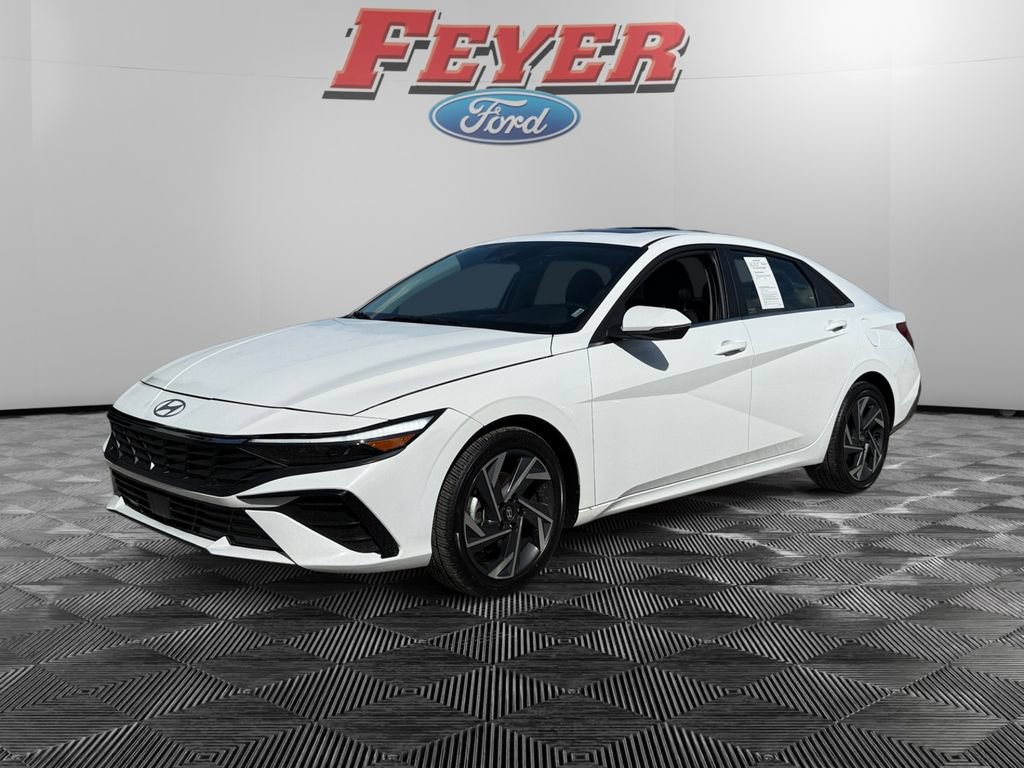 Used 2025 Hyundai Elantra Limited