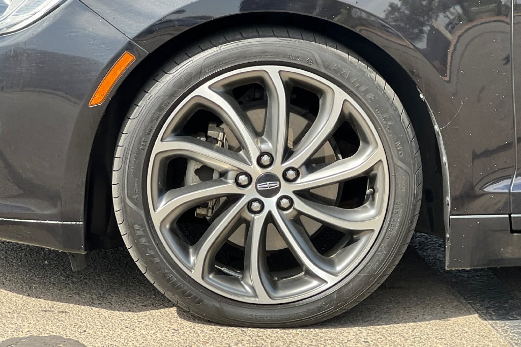 Used 2019 Lincoln MKZ Reserve w/ Reserve Plus Package FWD image 29