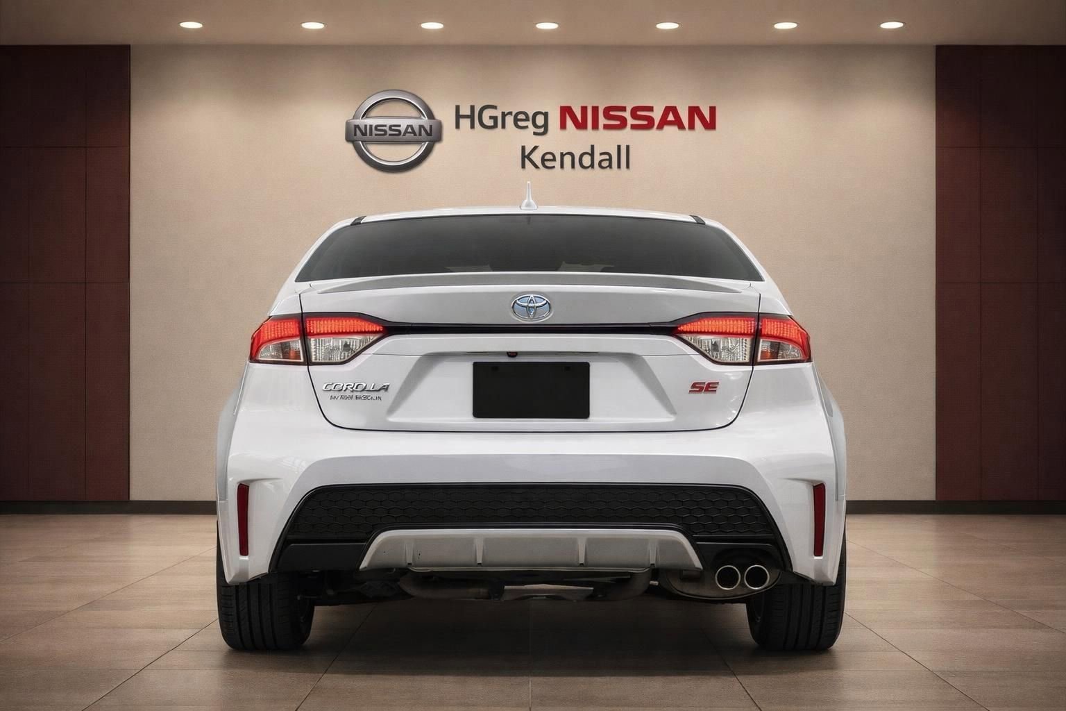 Used 2022 Toyota Corolla SE w/ Carpet Mat Package (TMS) FWD image 5