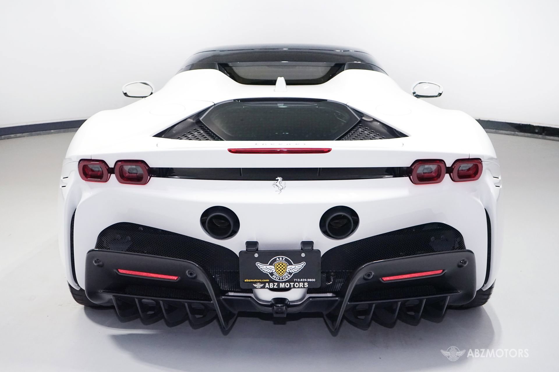 Used 2025 Ferrari SF90 Spider AWD/4WD image 8