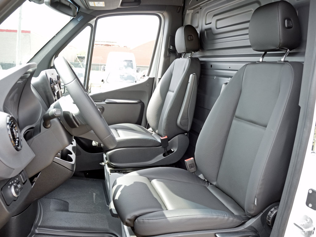 New 2026 Mercedes-Benz Sprinter 2500 image 10