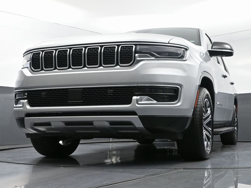 Used 2024 Jeep Wagoneer Series II w/ Flexible Seating Group image 54