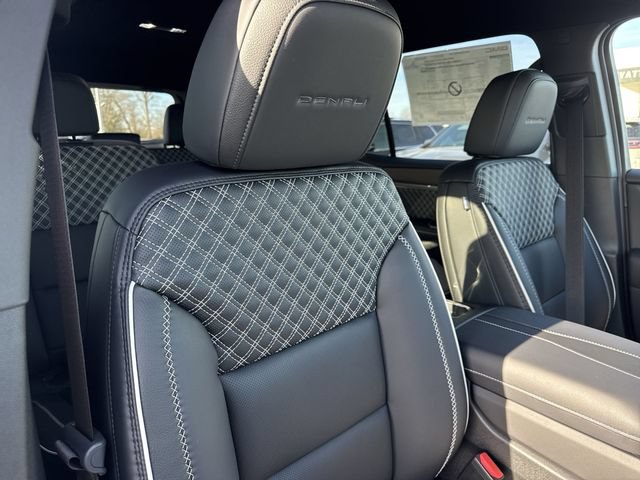 New 2026 GMC Acadia Denali w/ Super Cruise Package FWD image 30