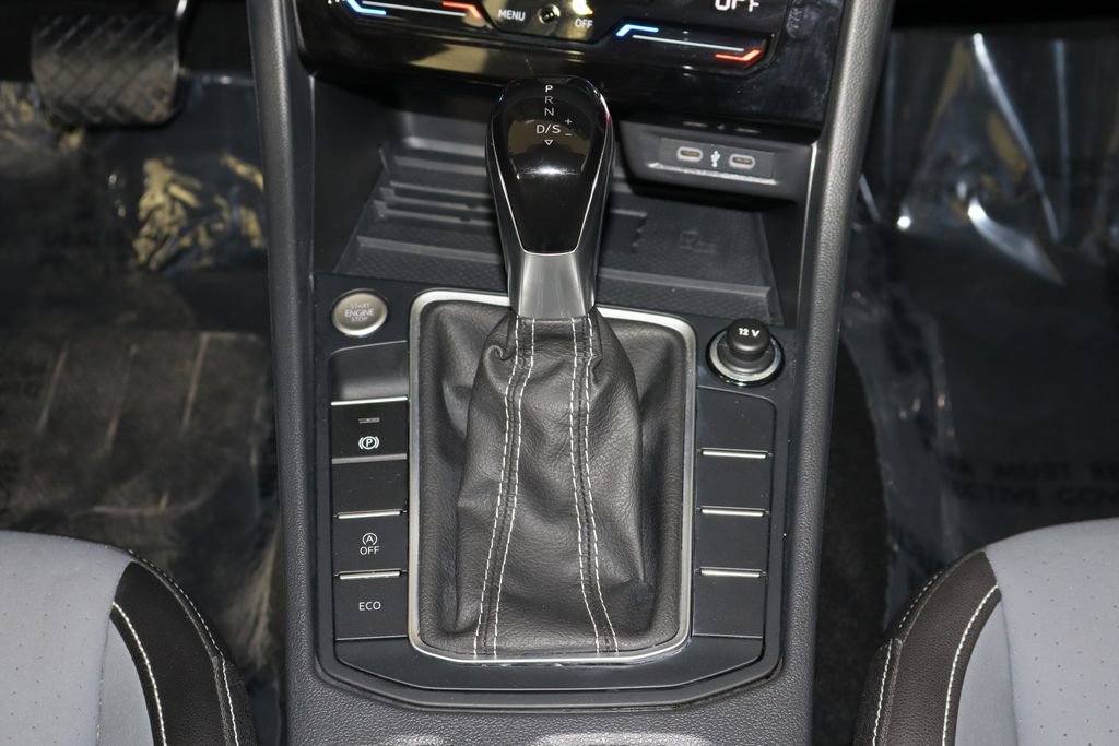 Used 2025 Volkswagen Jetta SE image 28