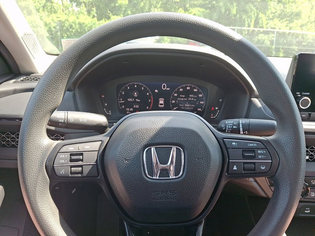 Used 2025 Honda Accord SE image 18