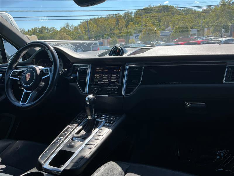 Used 2015 Porsche Macan S image 36
