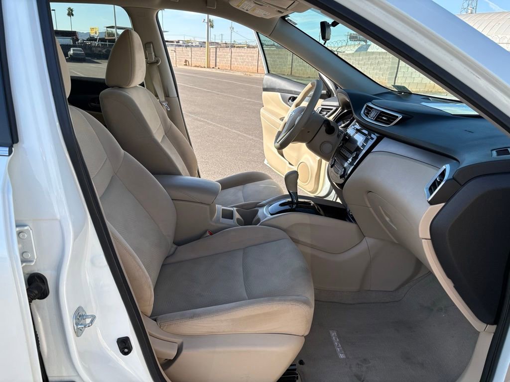 Used 2015 Nissan Rogue SV image 29